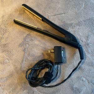 CHI Global Beauty Network 1" Ceramic Hair Straightener Flat Iron GF1001 Styler